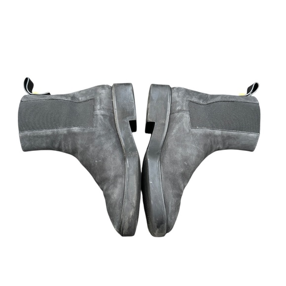 Stuart Weitzman pull on black suede Boots size 8.5 - Picture 3 of 7